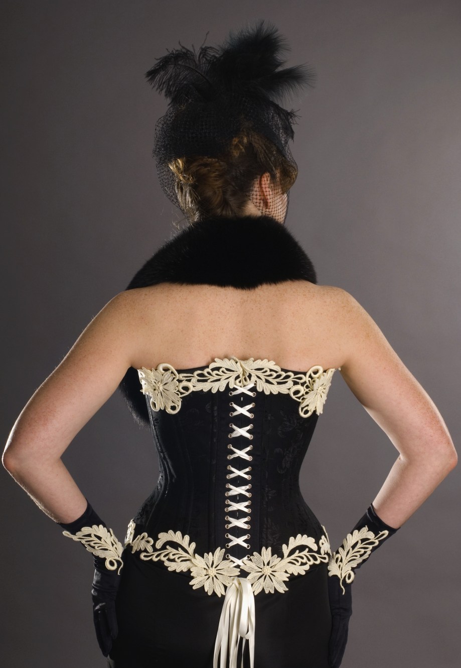 Anna Karenina  - Kreation von Beata Sievi, Atelier entre nous 2005, Bild: Marc Zander, Model Barbara