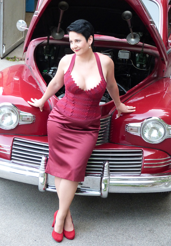 Micha im Spitzenkorsett von "entre nous", Feinmassanfertigung aus St.Galler Spitze