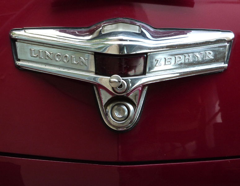 Oldtimerfahrt im Korsett von "entre nous"