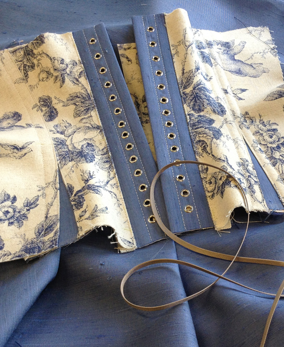 Korsett-Massanfertigung im Atelier tre nous in Winterthur