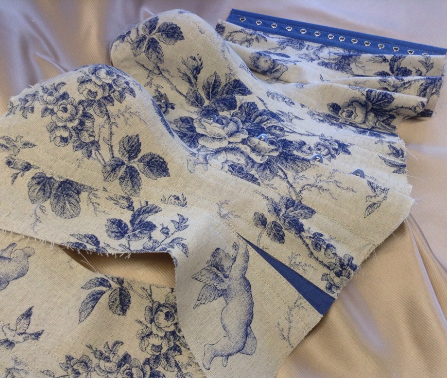 Korsett-Massanfertigung im Atelier tre nous in Winterthur