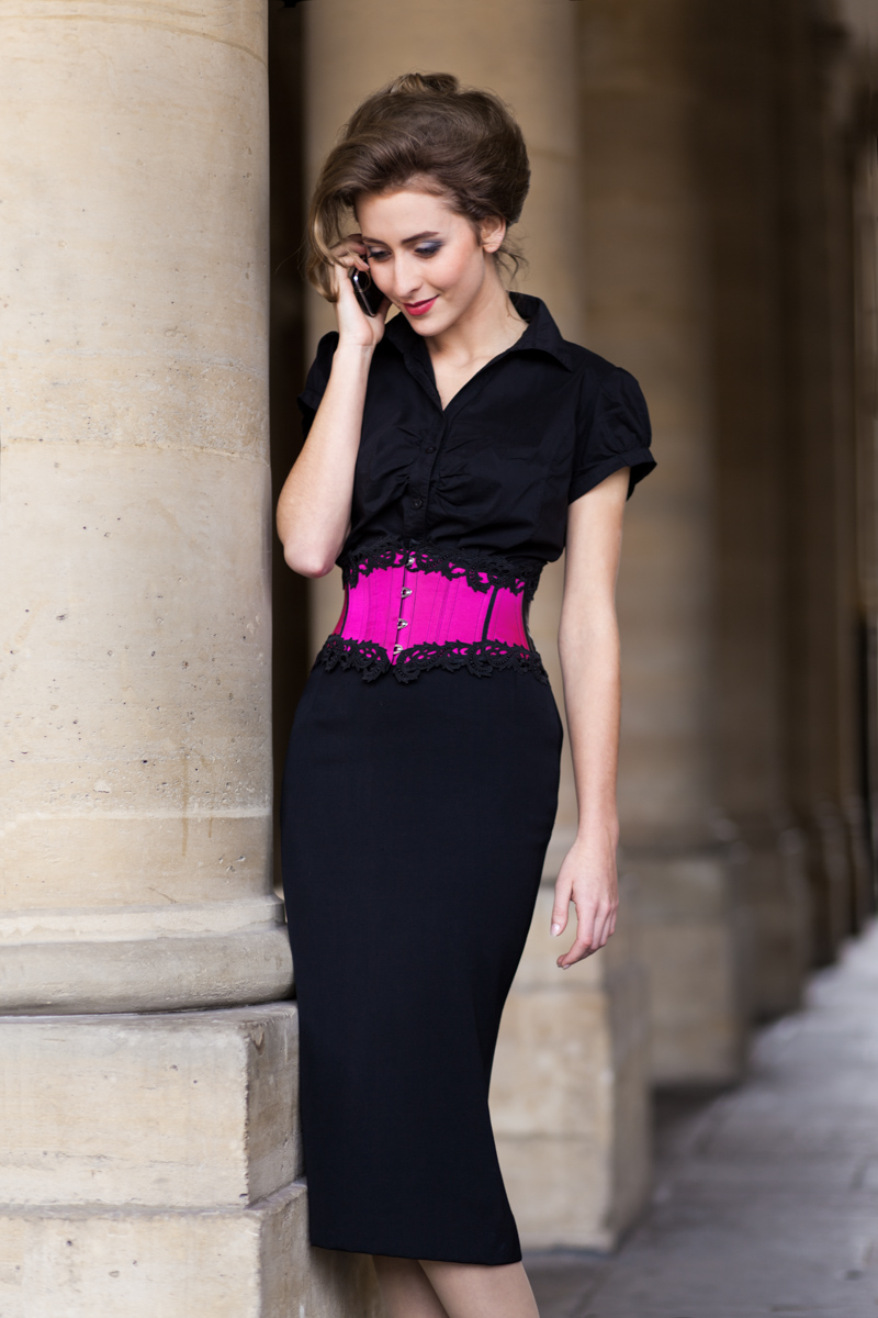 Taillenkorsett von entre nous, als  prêt-à-porter oder Masskonfektion erhältlich, Bild: Ewald Vorberg