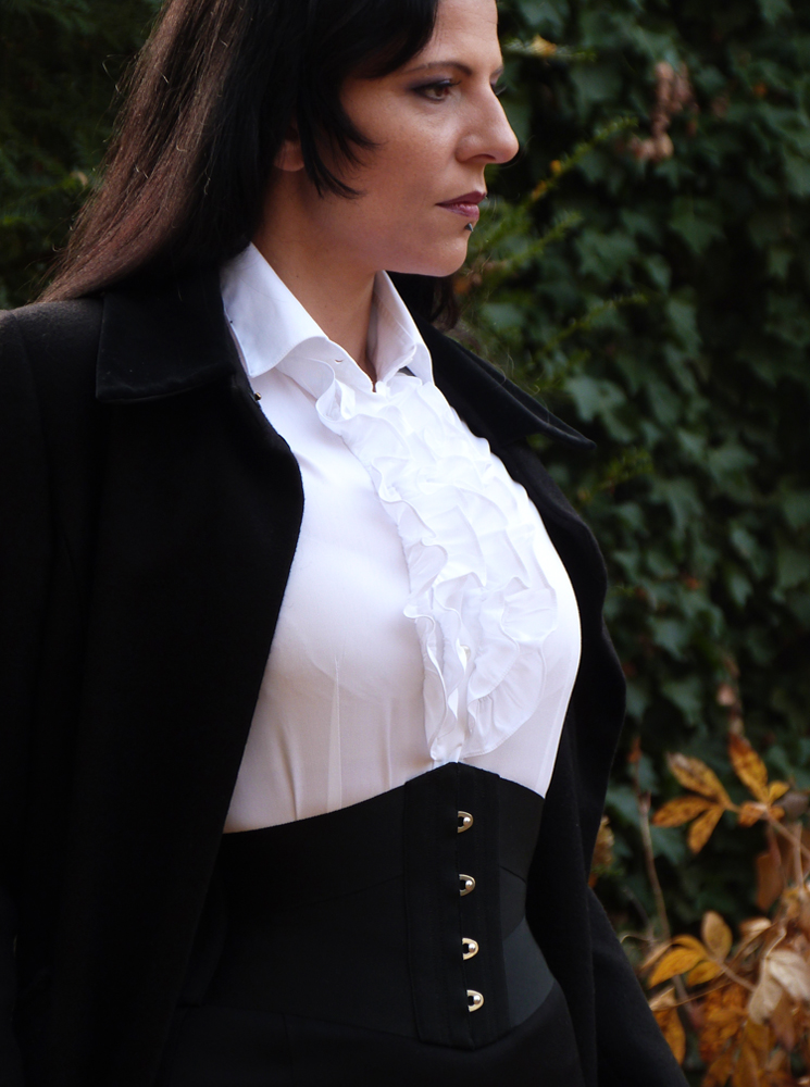 Nico Destillat im Ribbonkorsett von Beata Sievi