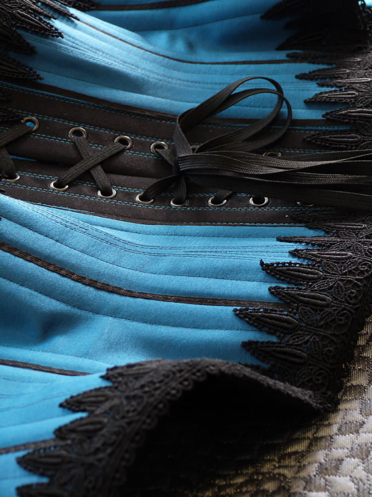 Taillen-Korsett - Anfertigung nach Mass im Atelier von Beata Sievi in Winterthur