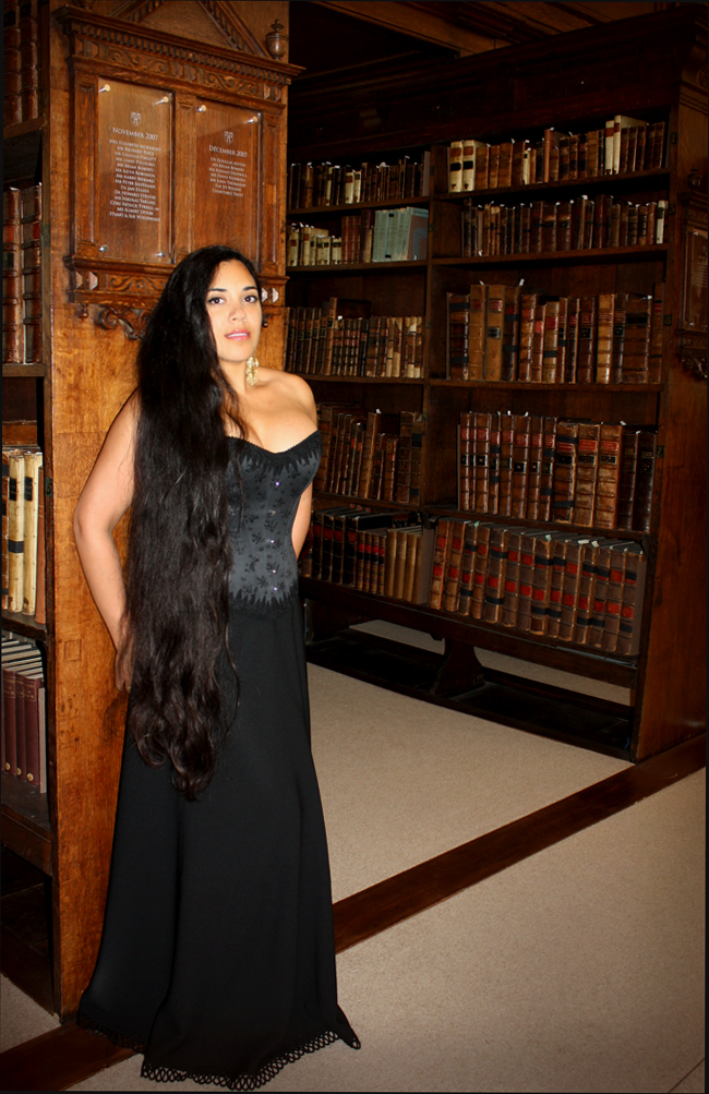 Lucy in the library 5 small