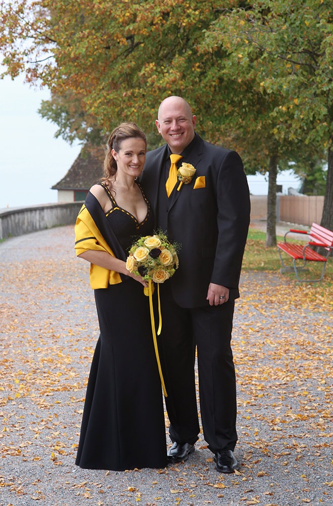 Hochzeits-Kreation von Beata Sievi, Spitzenbustier aus St.Galler-Spitze angefertigt im Atelier "entre nous"