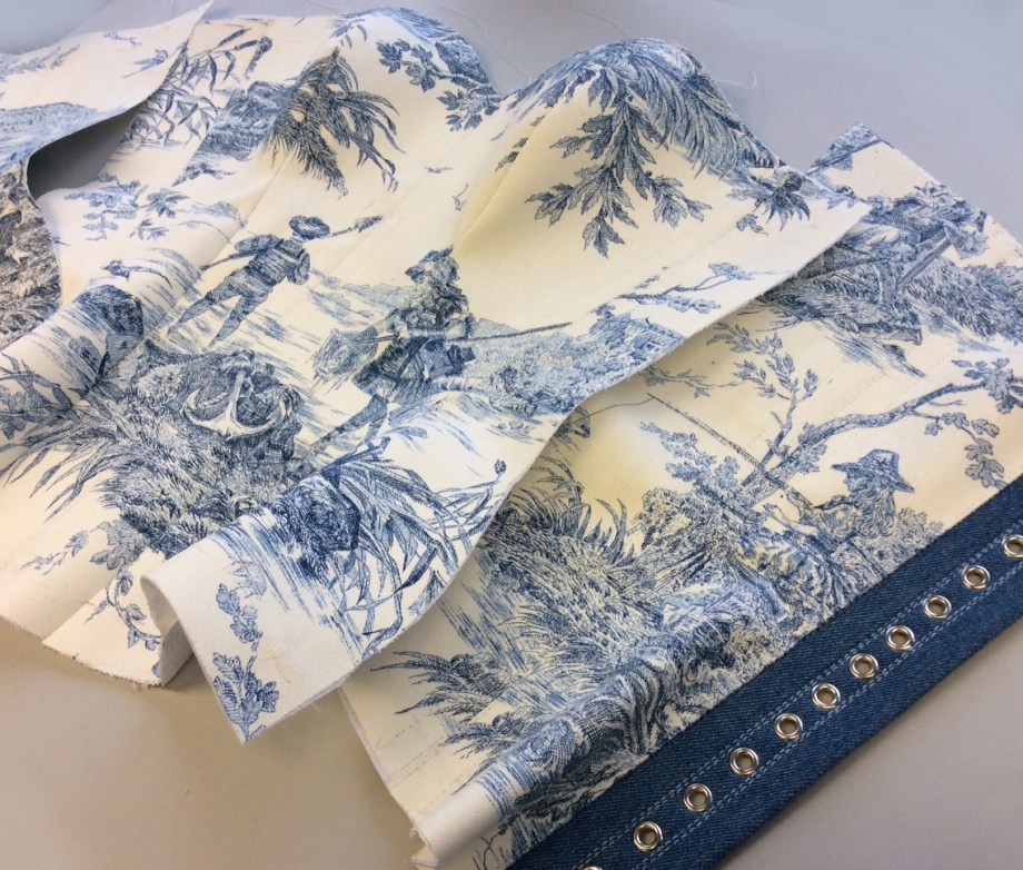 Massanfertigung eines Korsetts bei beata Sievi Corset Artist aus Winterthur