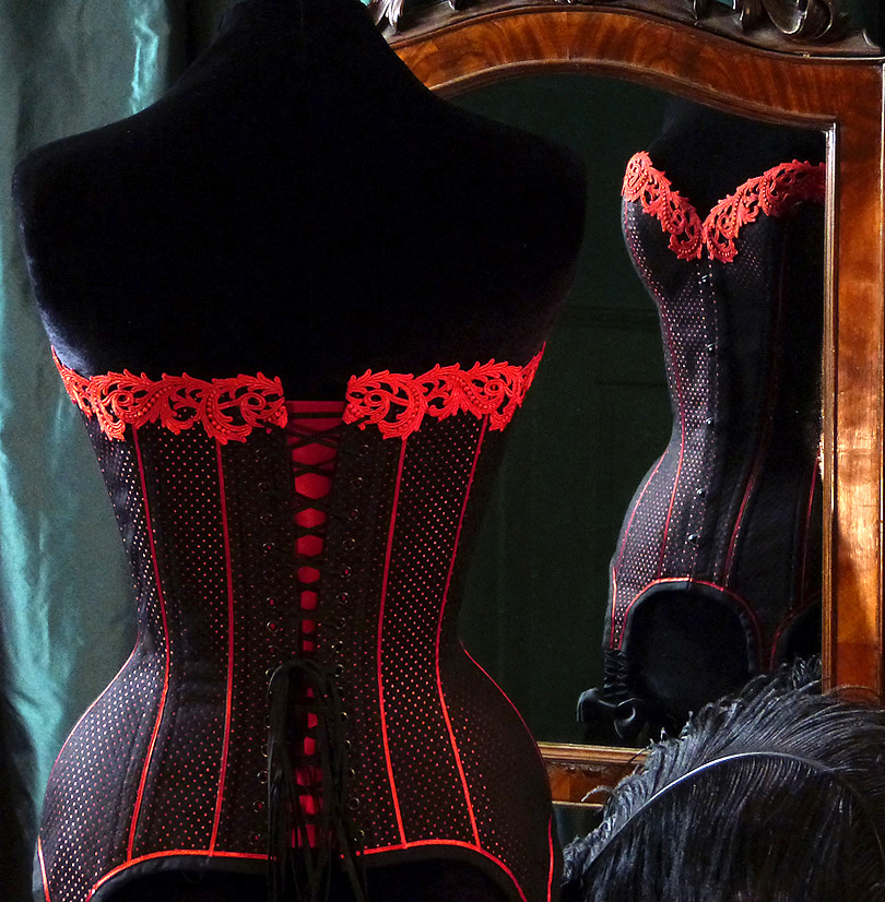 Boudoir corsett Beata Sievi corset Artist