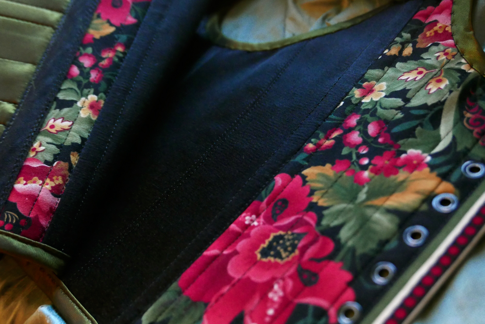 Dirndl für Daniela, angefertigt von Beata Sievi Korset Artist, Oktober 2016