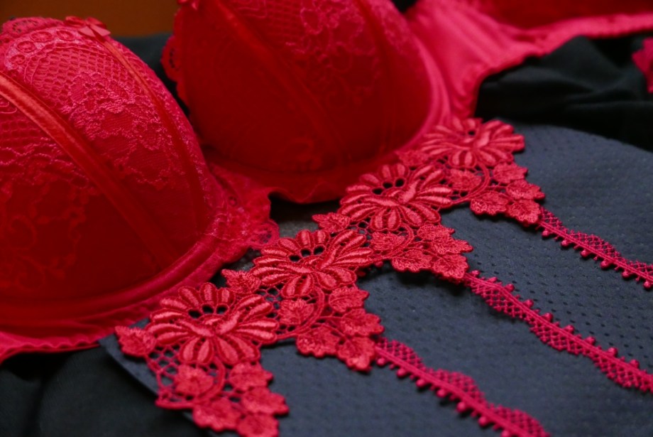 schwarz-rot-belle-epoque