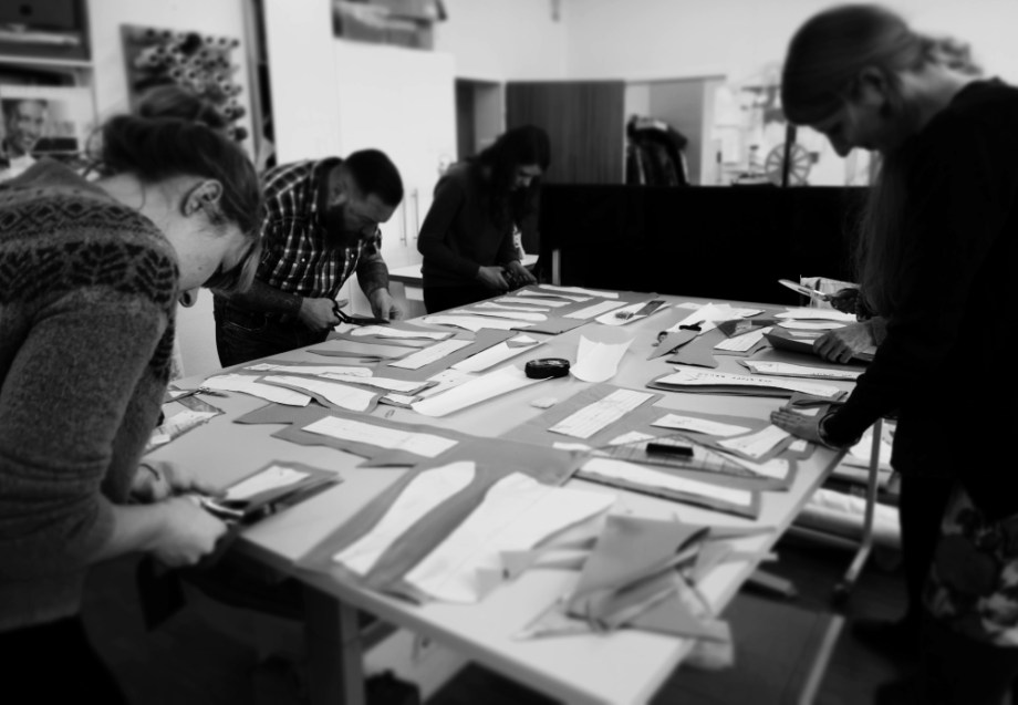 "Anfertigung eines traditionellen Korsetts" - Kurs von Beata Sievi Corset Artist - Weiterbildung für Schneidermeister in Deutschland