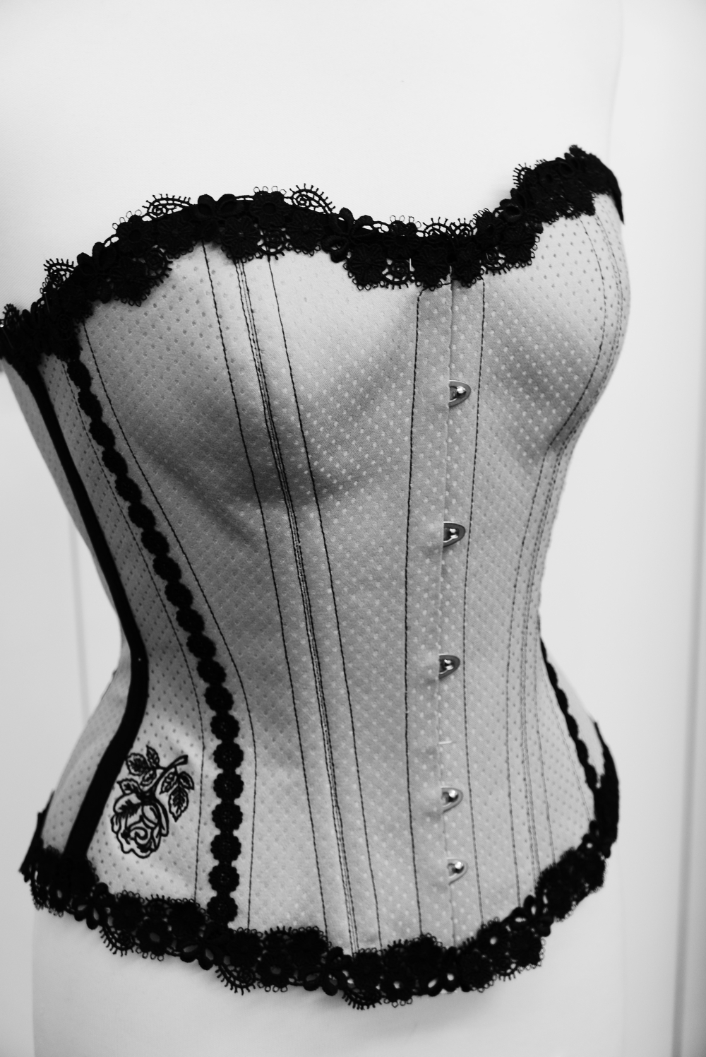 "Anfertigung eines traditionellen Korsetts" - Kurs von Beata Sievi Corset Artist - Weiterbildung für Schneidermeister in Deutschland