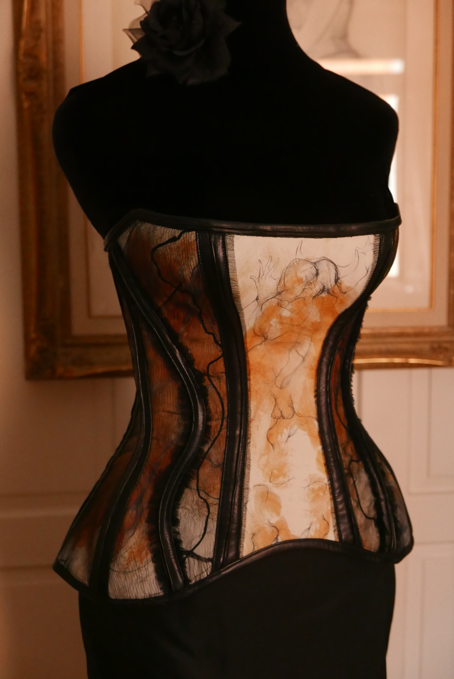 Création unique von beata Sievi Corset Artist, "L'histoire de l' Oeil", 2008