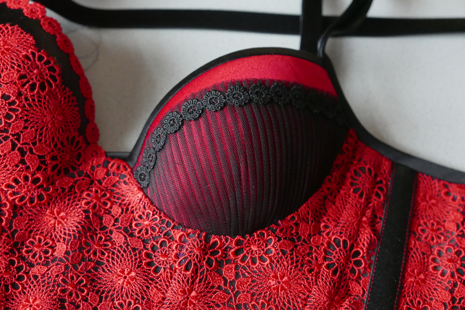 Perfekte Verarbeitung vom Bustier-Cup - Barbara Pesendorfer aus Wiencup barbara