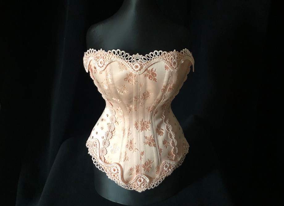 Korsettkunst erleben Beata Sievi Corset Artist