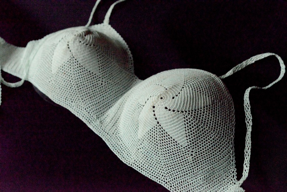Häkel BH 1935, Vintage Lingerie Sammlung von Beata Sievi in Winterthur Lingerie Museum Schweiz